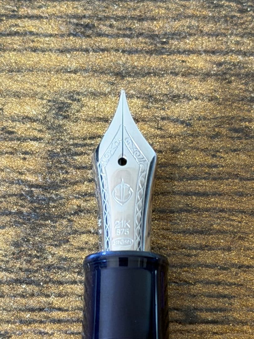 新品未使用　ヴェイリオ VEILIO バイオレット　21金　万年筆　中細字