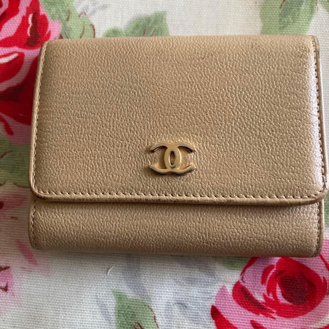 CHANEL コンパクト財布