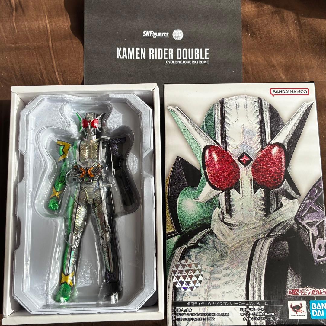 真骨頂　仮面ライダーW サイクロンジョーカーエクストリーム　真骨彫