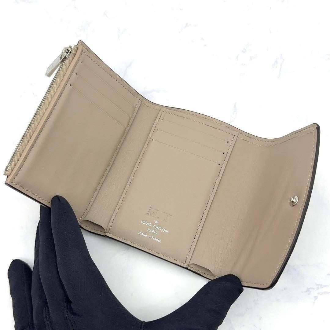 【新品級】ルイヴィトン マヒナ ヴィクトリーヌ ガレ ベージュ 三つ折り財布