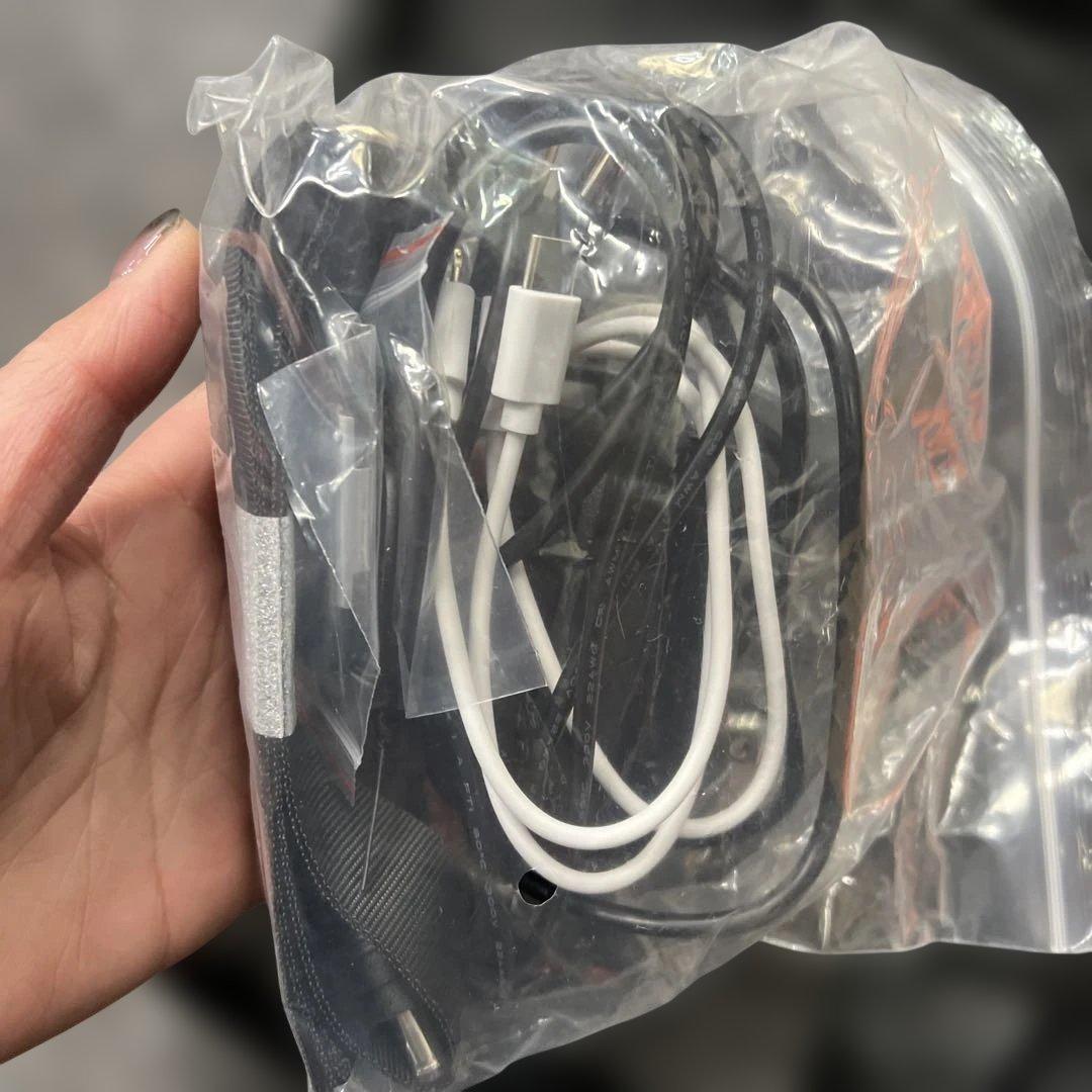 68 メガパワーステーション・ソーラーパネル特別セットと携帯トイレ袋まとめ売る