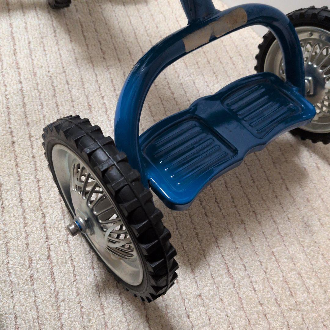 カラフルな三輪車 コアラデザイン