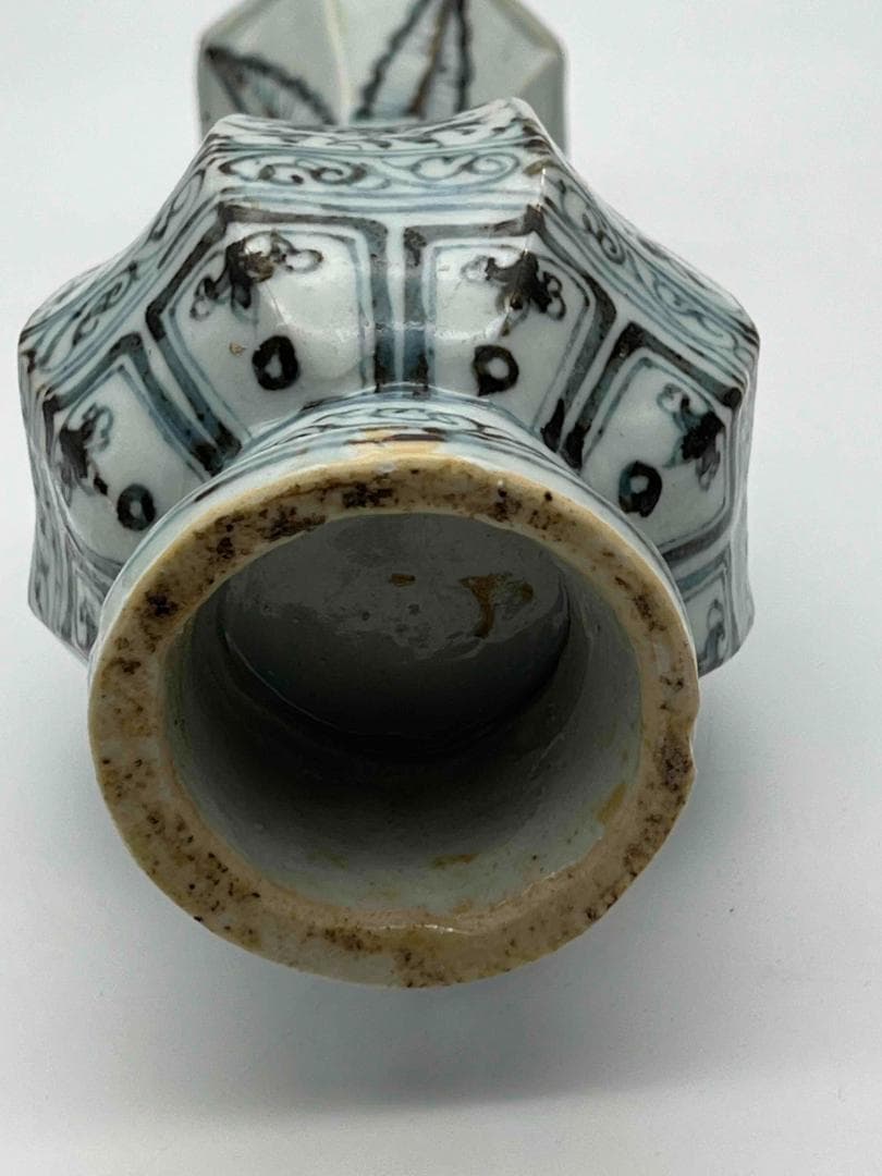 元時代 染付 青花花卉文双獸耳八楞瓶 【著名蒐集家家族旧蔵】(C-41)