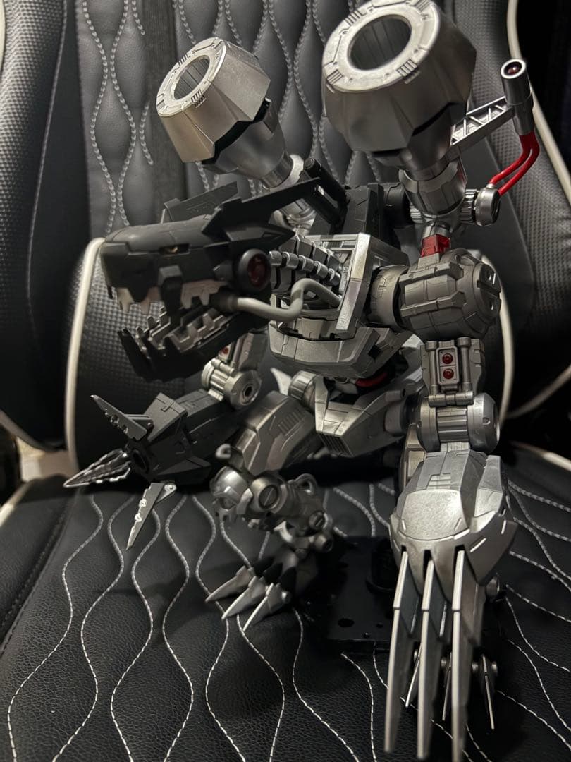 ムゲンドラモン　プラモデル　全塗装