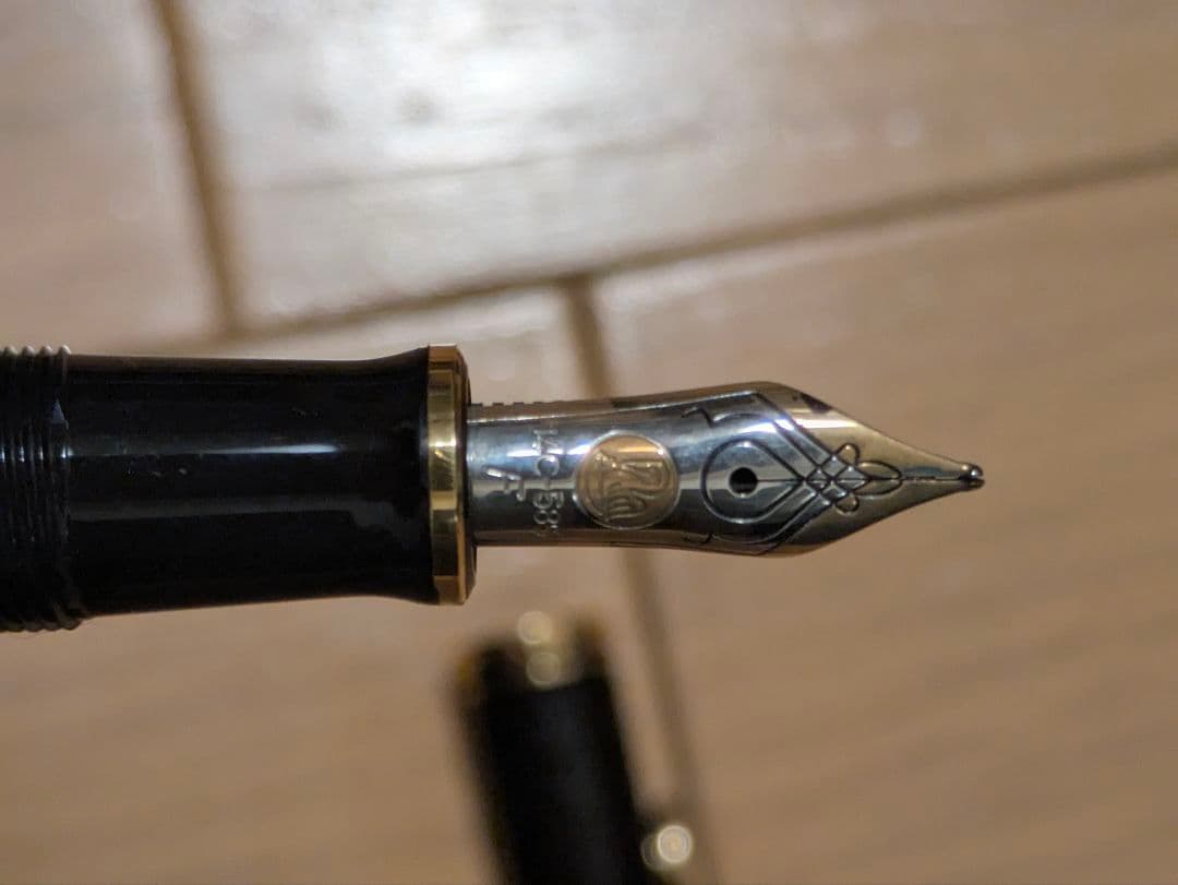 万年筆 Pelican ペリカン 14c 585 f 茶縞