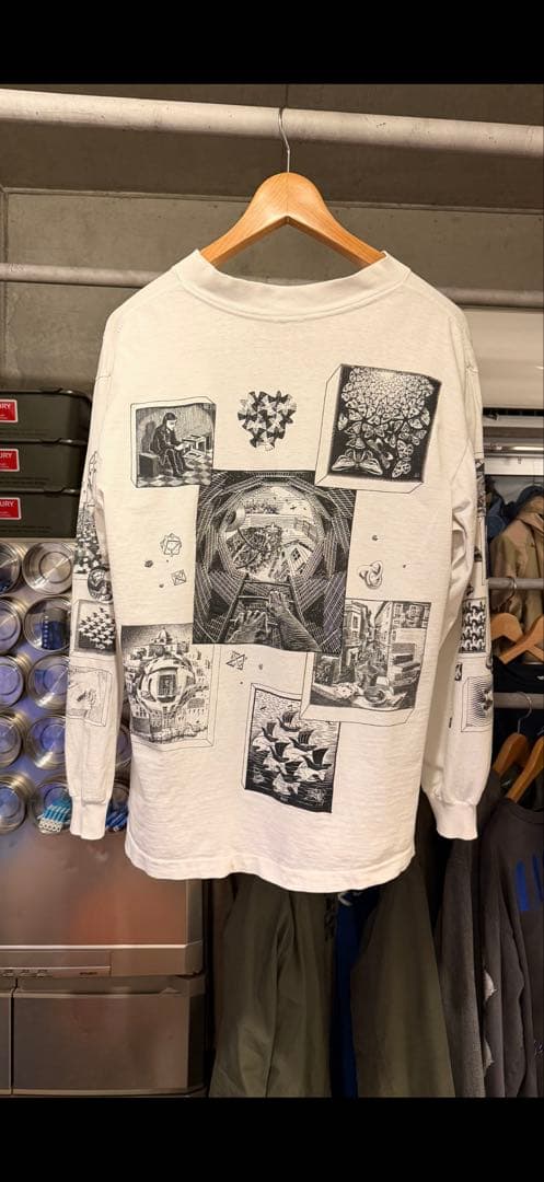 d*o様 MC ESCHER 90s ヴィンテージ 白×黒プリント　ロンT