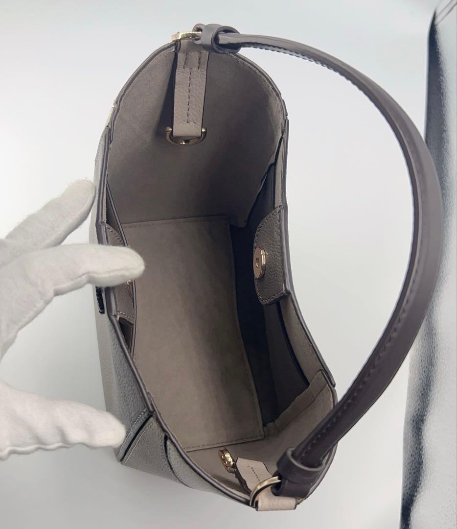 週末セール❣️極美品✨TORY BURCH マックグロー スモールバケット　マルチ