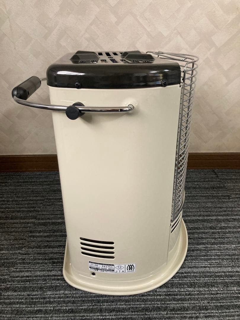 よっち デカ暖3　iwatani CB-STV-DKD3 ストーブ