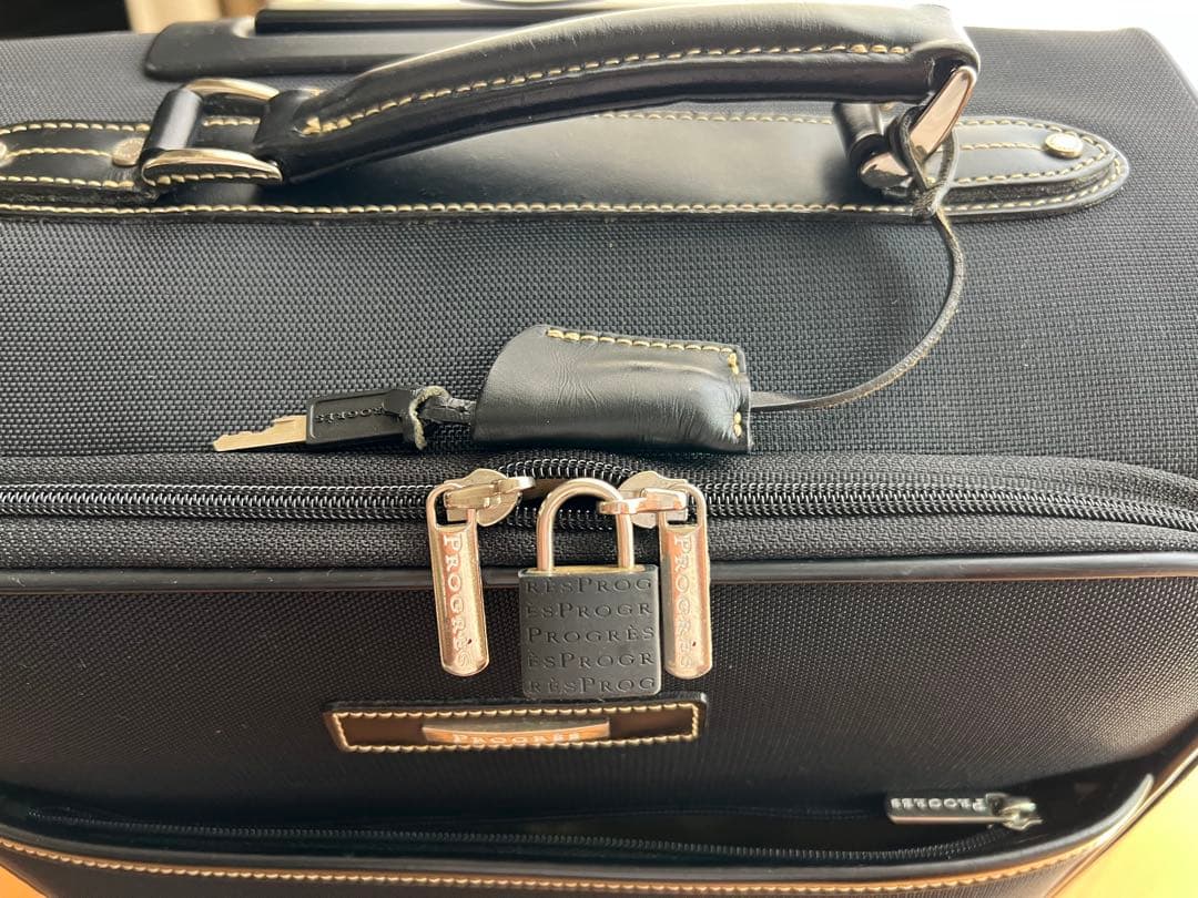 ACE ブラックナイロンキャリーケース