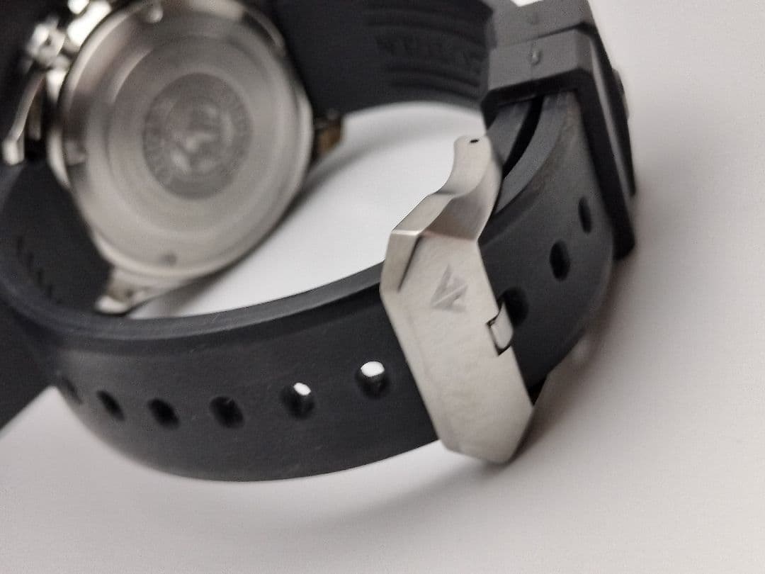 人気モデル　シチズン　プロマスター　ダイバー機能　電波ソーラー　H112