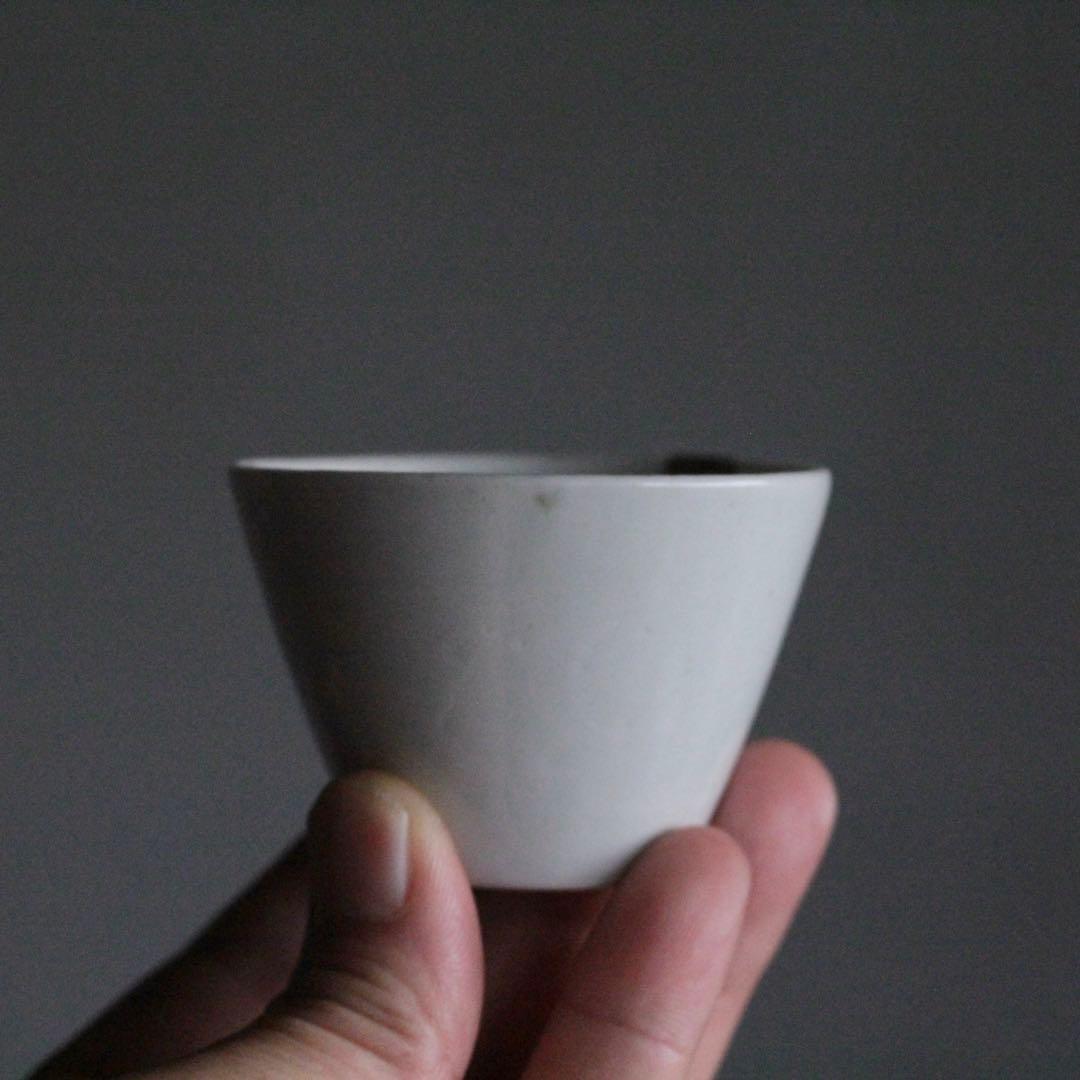 小ぶりな 古伊万里 ちょこ 盃 ぐい呑み 酢猪口 古美術 古道具 アンティーク