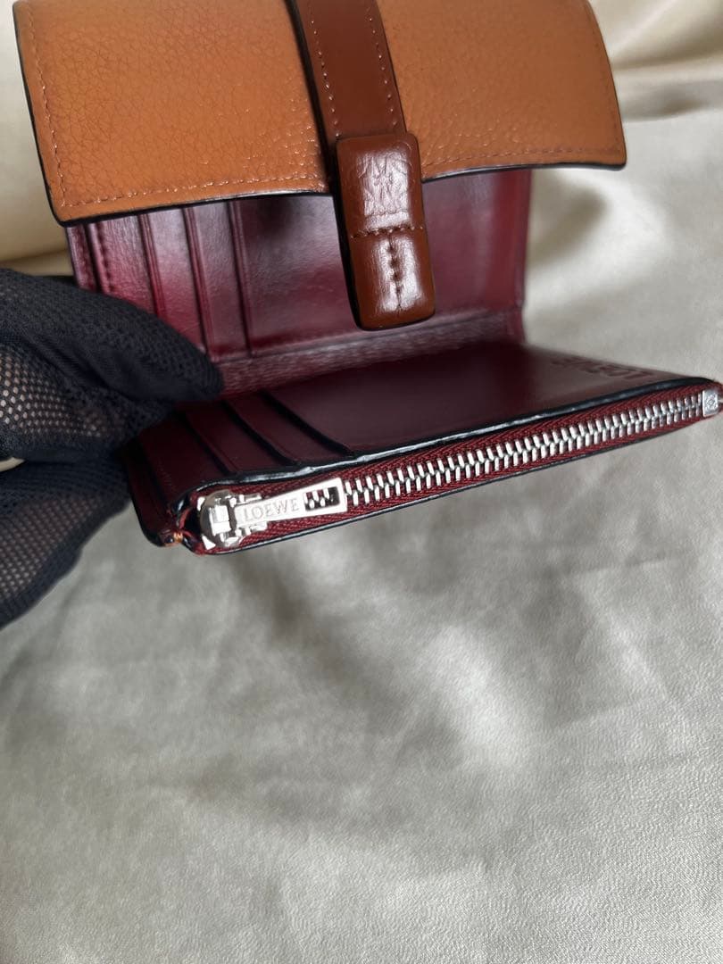 「最終値下げ」美品 ロエベ バーティカルウォレット スモール 折り財布