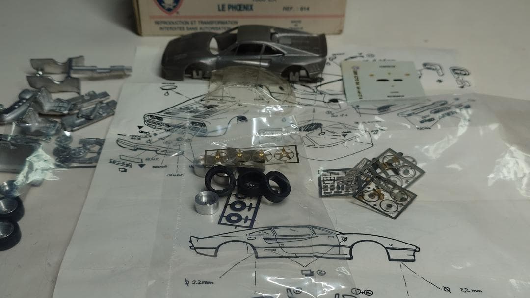 d*2様 Ferrari 288 GTO 1984 メタルキット