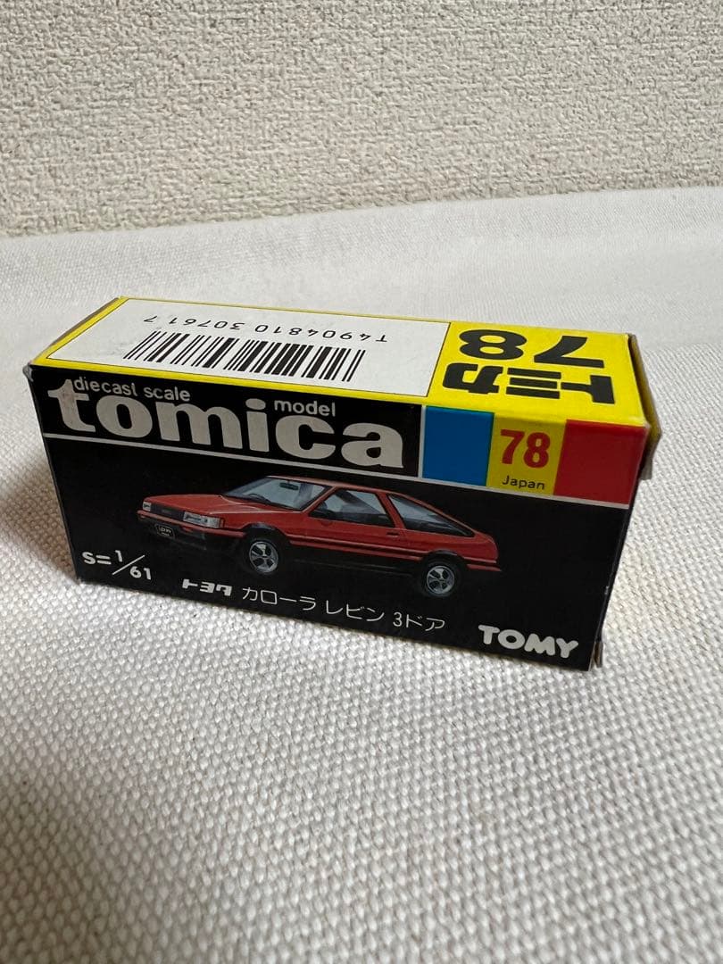 トミカ　トヨタカローラレビン3ドア