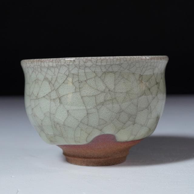 中島宏　青磁ぐい吞　共箱　人間国宝　酒器　鑑賞陶器　コレクション