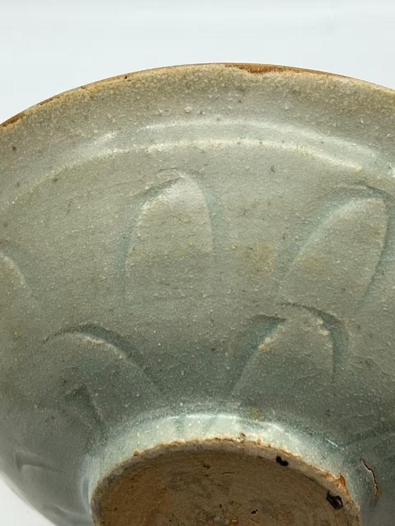 宋時代　青磁　影青蓮瓣文碗　高台墨文字入り　耀州窯 茶盞 青瓷鉢(A-100)