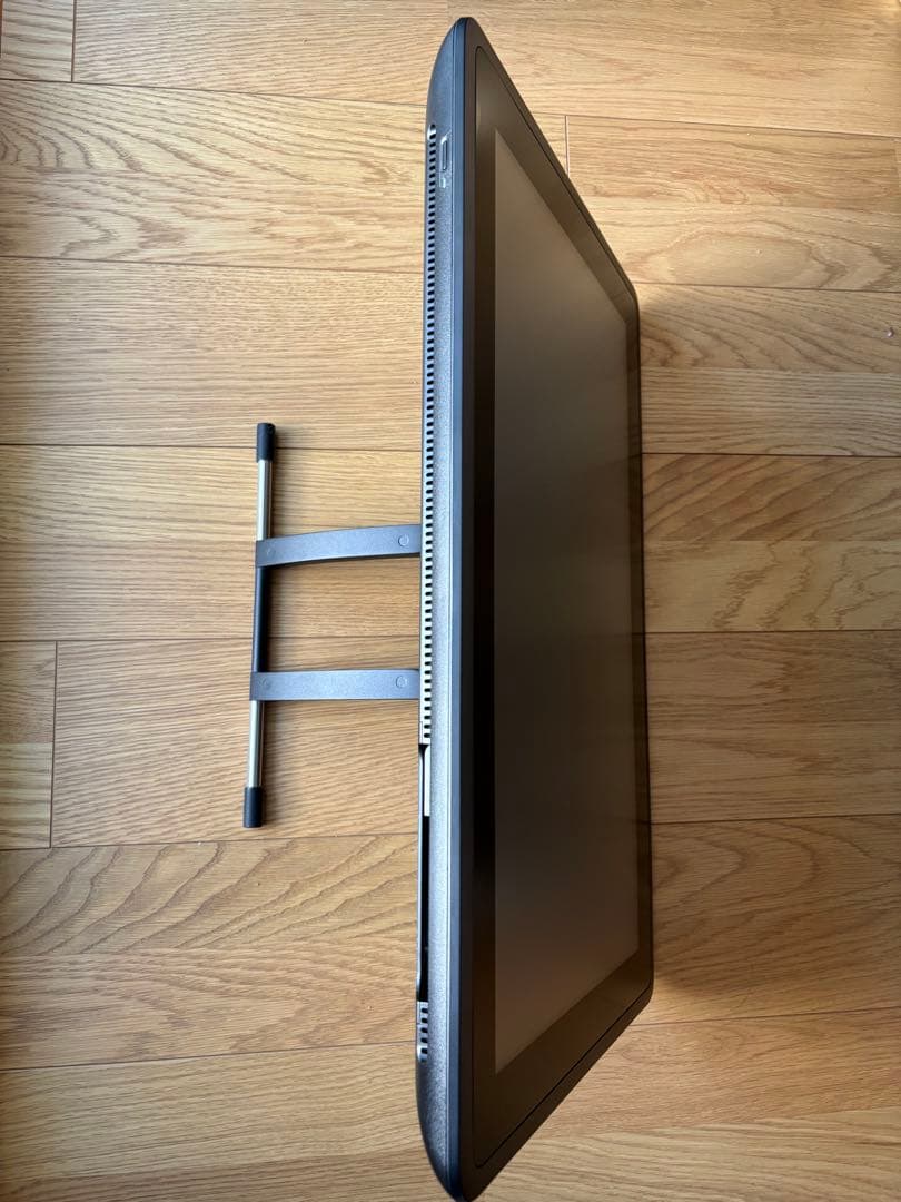 I*e様 Wacom Cintiq22液晶ペンタブレット[DTK-2260K0D