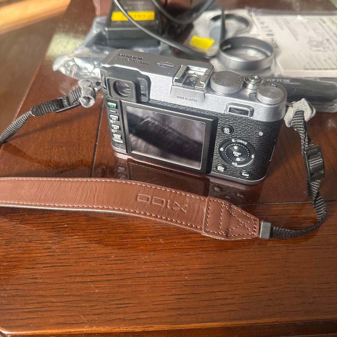 Fujifilm X100 ミラーレスカメラ