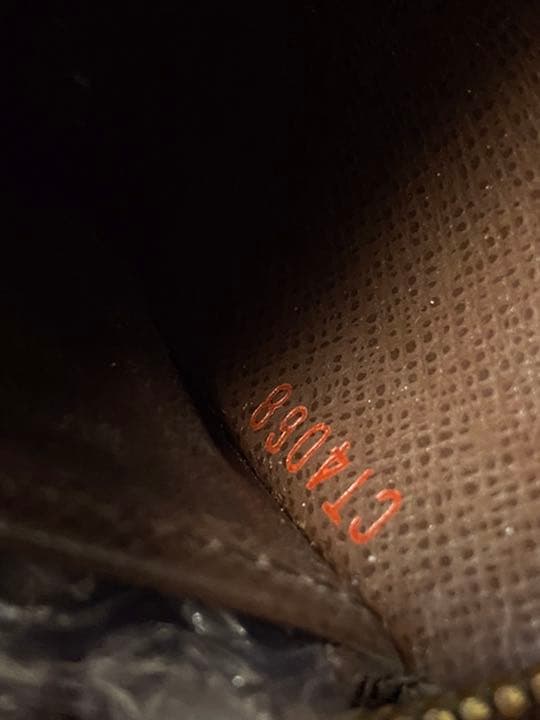 ルイヴィトン　Louis Vuitton ジッピー・ パース　ダミエ