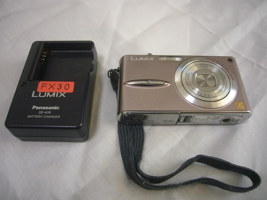 Panasonic　LUMIX DMC-FX30