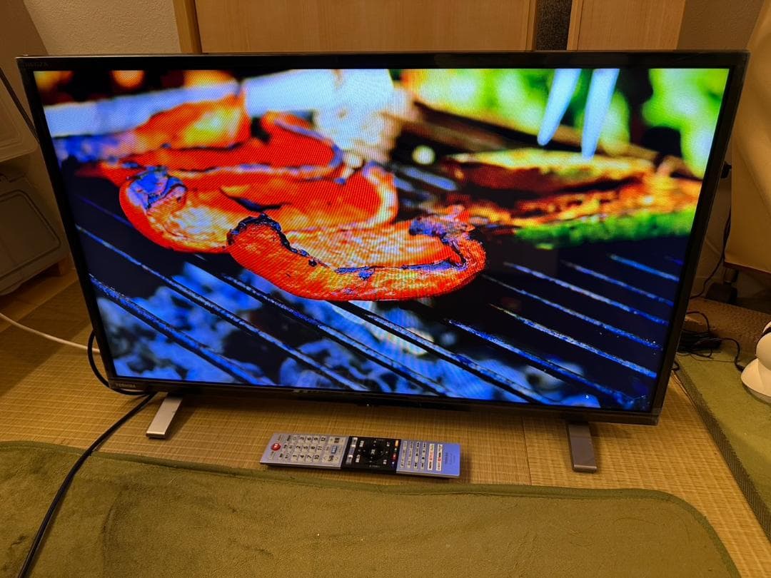 アプリ内蔵極美品　TOSHIBA 東芝 テレビ　32V34　2022年製　32型