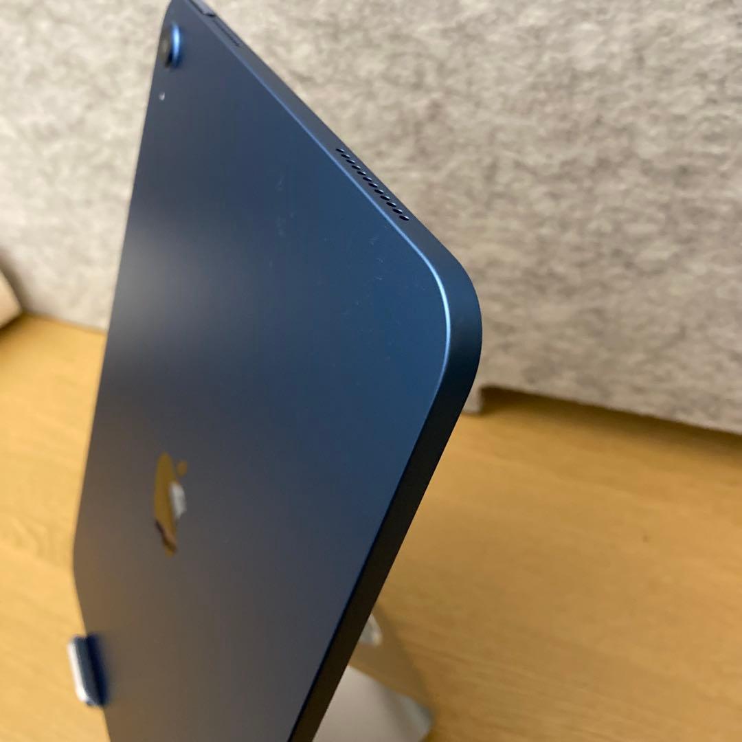 【美品】iPad 第10世代 64GB Wi-Fiモデル ブルー カバー付き