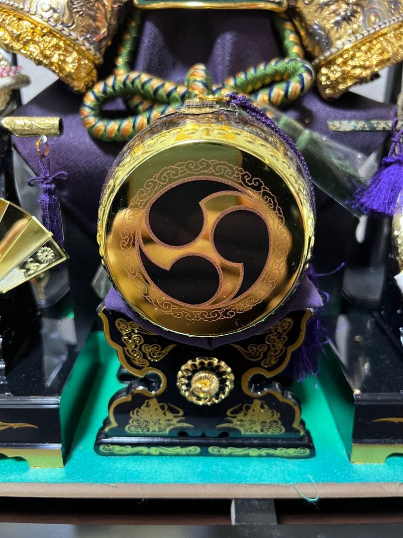 ５月節句　アクリルケース入り兜飾り