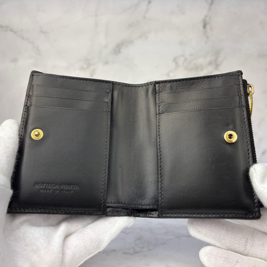 BOTTEGA BENETA ボッテガヴェネタ　二つ折り財布