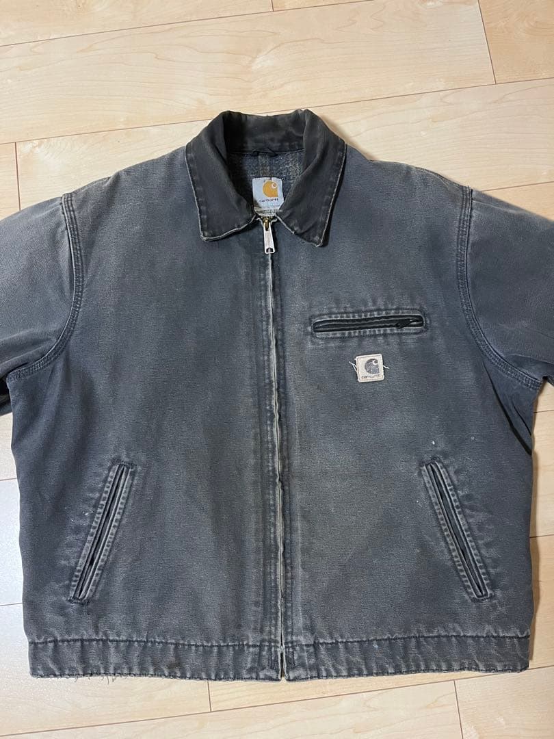 Carhartt ブラック フェード デトロイトジャケット