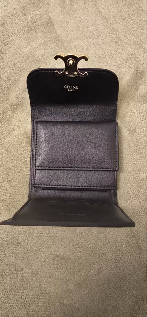 CELINE セリーヌ トリオンフ レザー 三つ折り財布 ブラック ゴールド金具