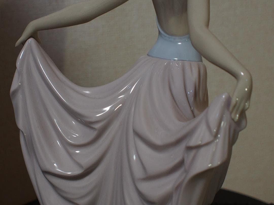 ◆ LLADRO リヤドロ 　踊る少女（ノーマルバージョン）　美品