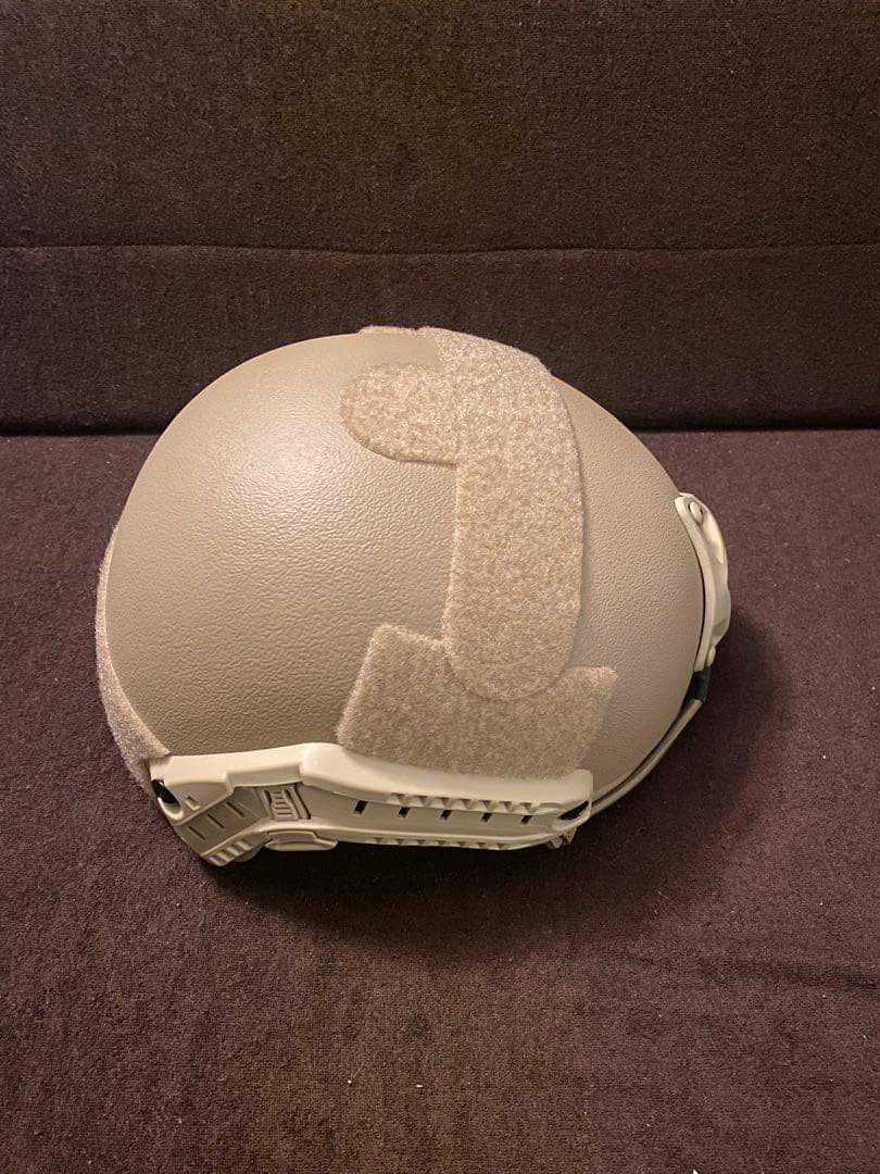 NIJIIIA 防弾ヘルメット&BLACKHAWKプレートキャリア