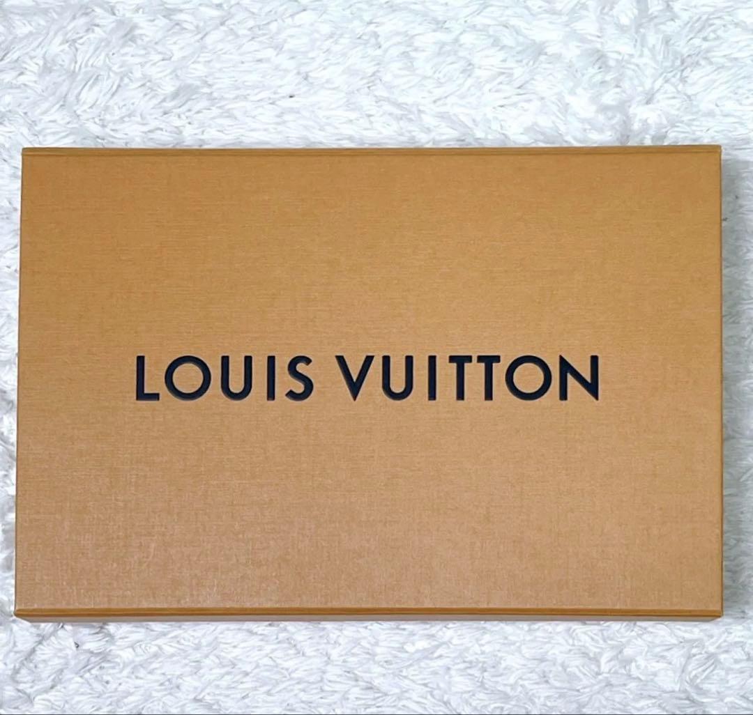 極美品　LOUIS VUITTON モノグラム　総柄　マフラー　箱付き　グレー