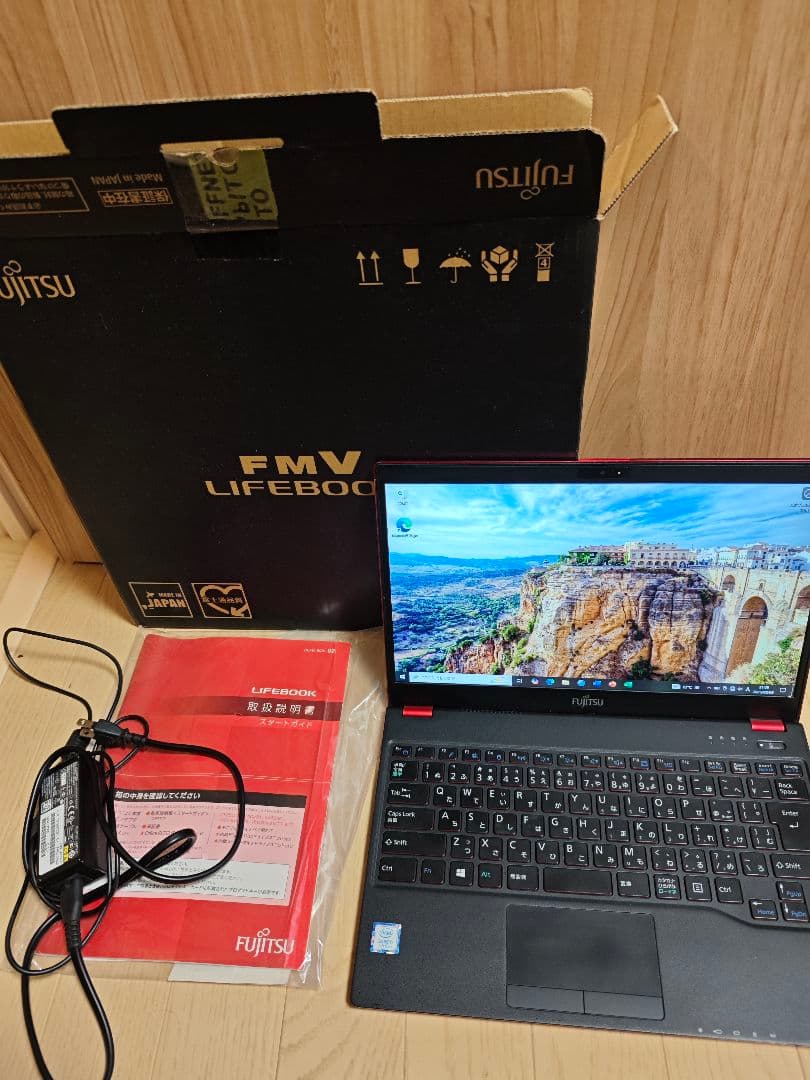 富士通　訳あり　LIFEBOOK UH WU2/B1　統計ソフト入り SPSS