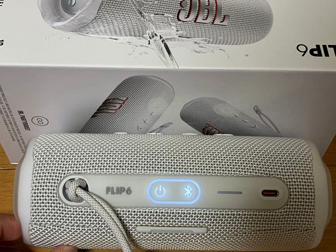 JBL FLIP6 ホワイト ワイヤレススピーカー