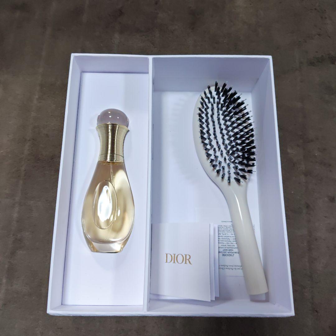 Dior 香水とブラシのセット