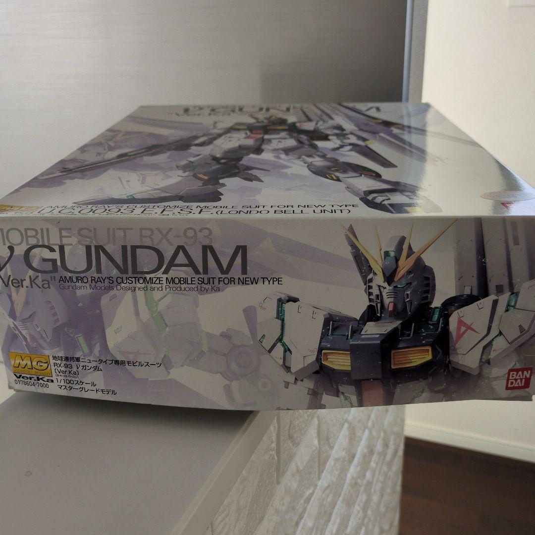 ロボット RX-93 V GUNDAM Ver.Ka 1/100 MG