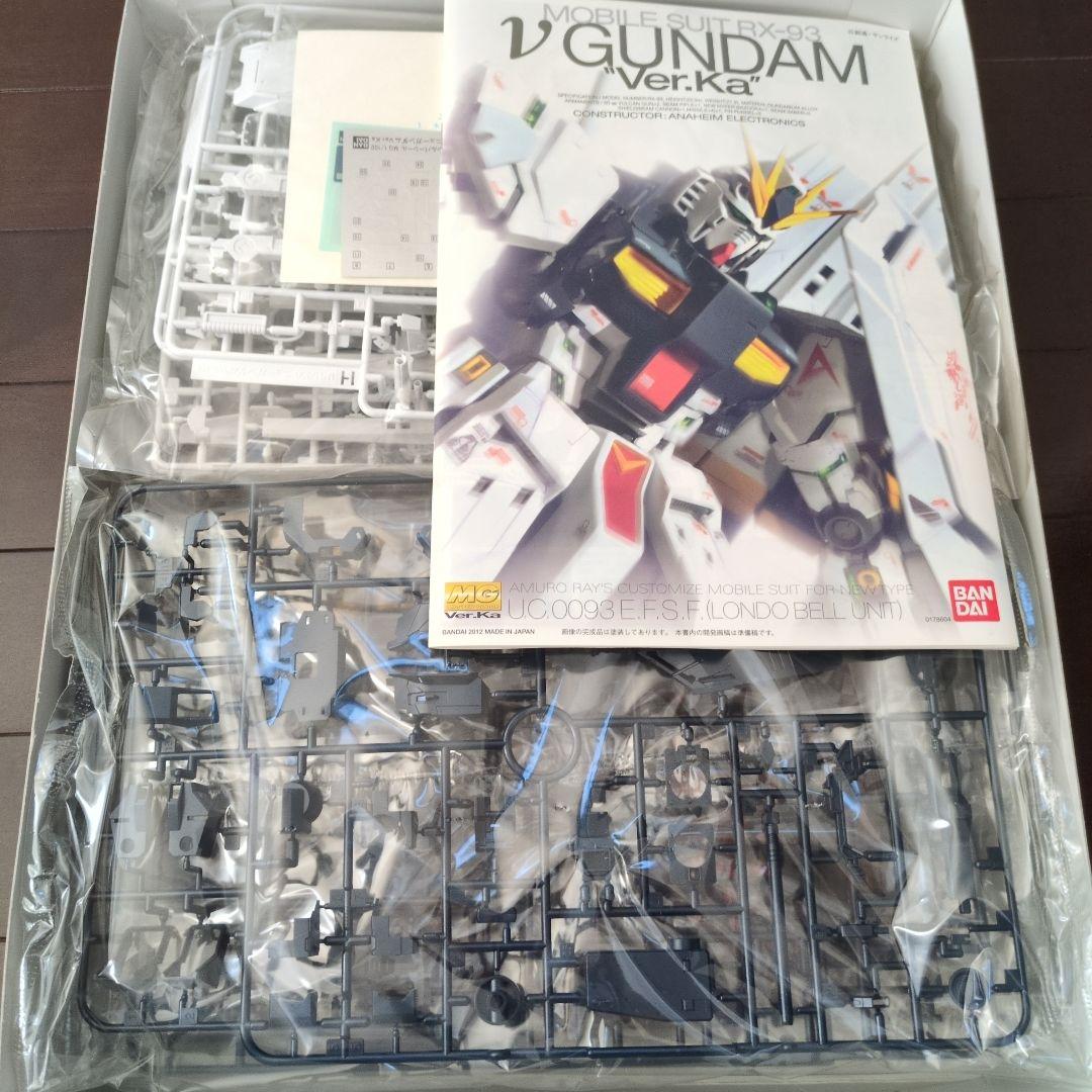ロボット RX-93 V GUNDAM Ver.Ka 1/100 MG