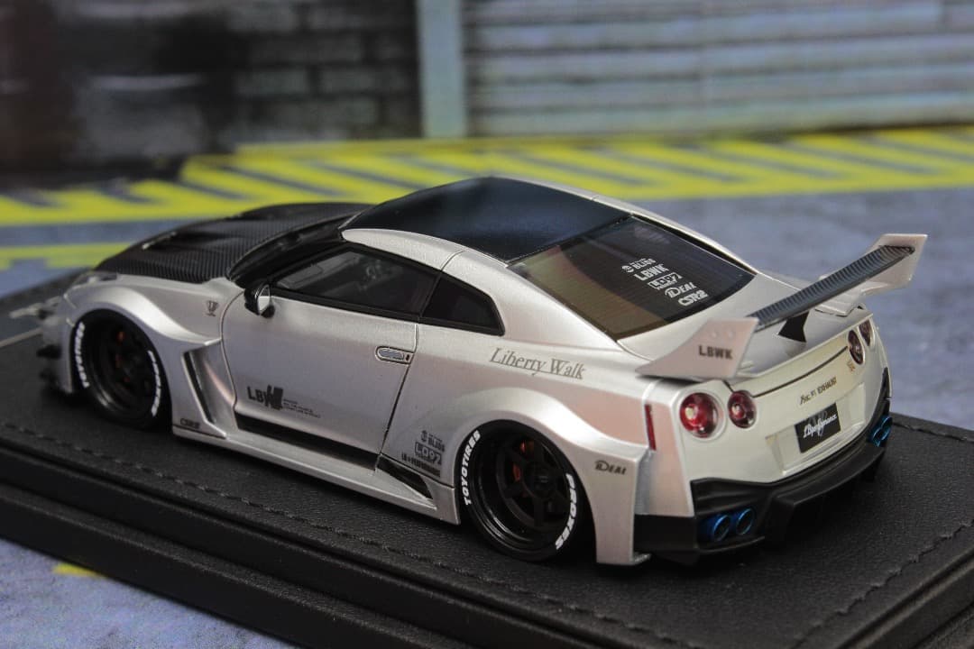 【最終価格】イグニッションモデル　1/43日産35GT-RR Silver