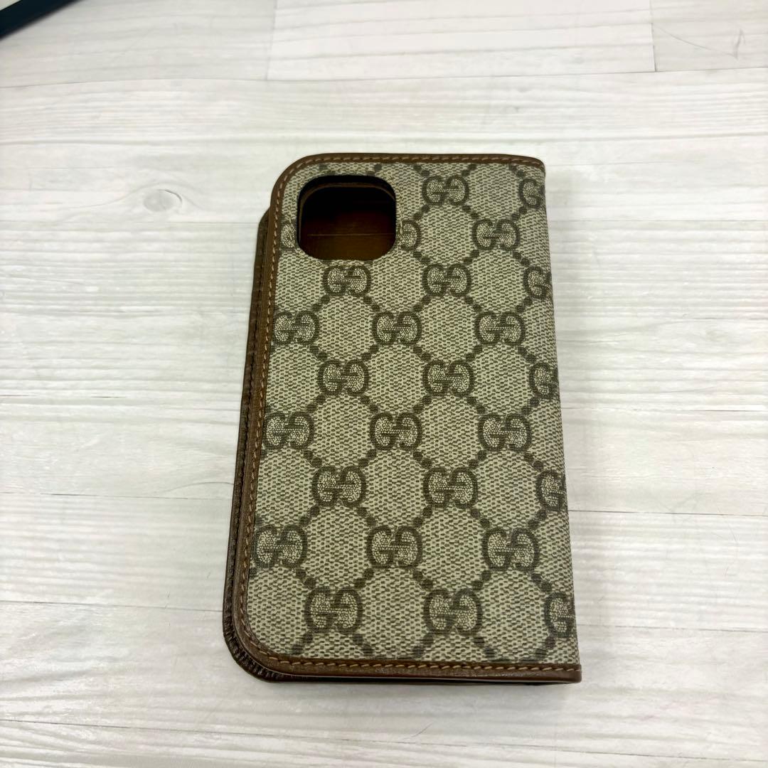 【美品】GUCCI iPhone15pro アイフォンケース　GGスプリーム