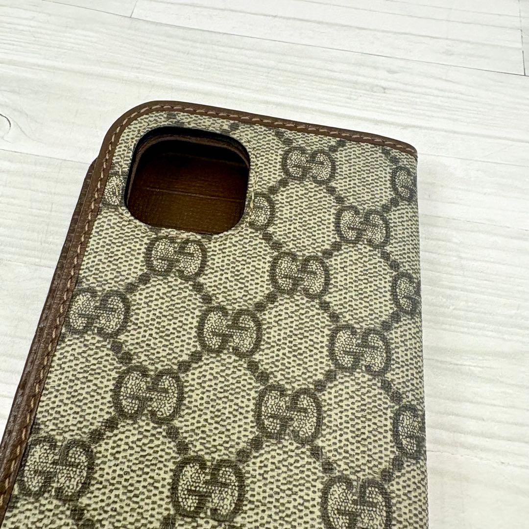 【美品】GUCCI iPhone15pro アイフォンケース　GGスプリーム
