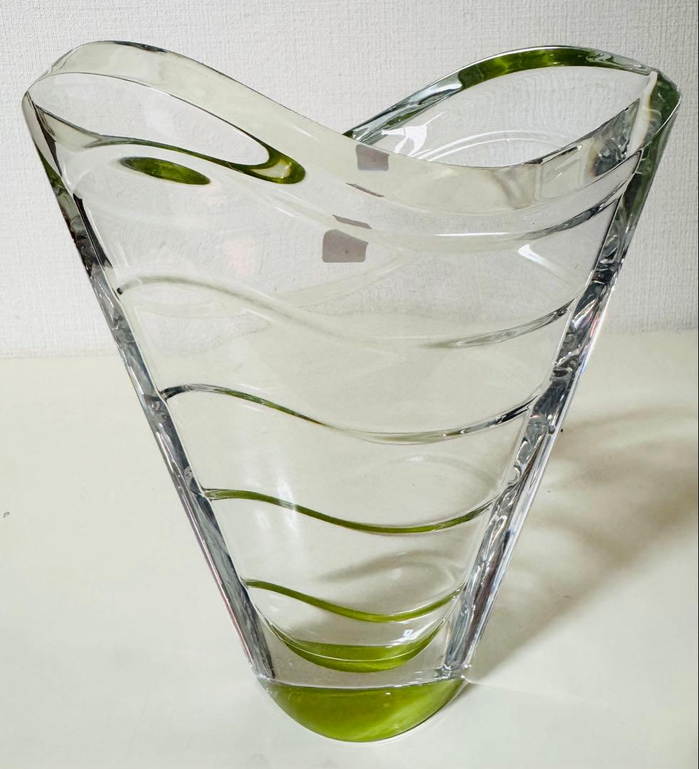 Baccarat バカラ クリスタル ウェーブグリーン ベース 花瓶ガラス