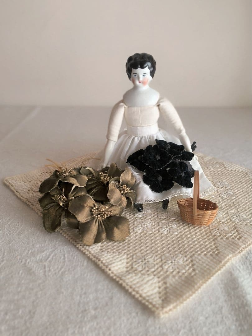 * vintage flower ❀ * シックな布花の コサージュ