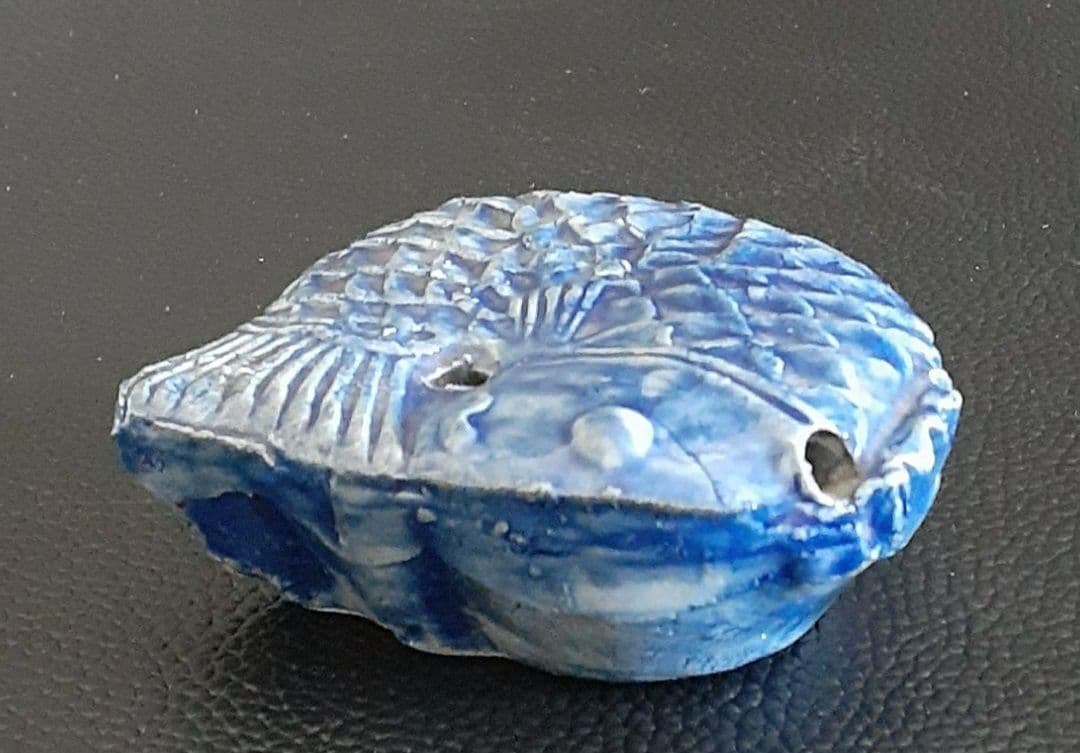 李氏朝鮮時代　李朝　瑠璃釉　陽刻浮彫　魚形　水滴　文房具　書道具　硯　硯石　毛筆