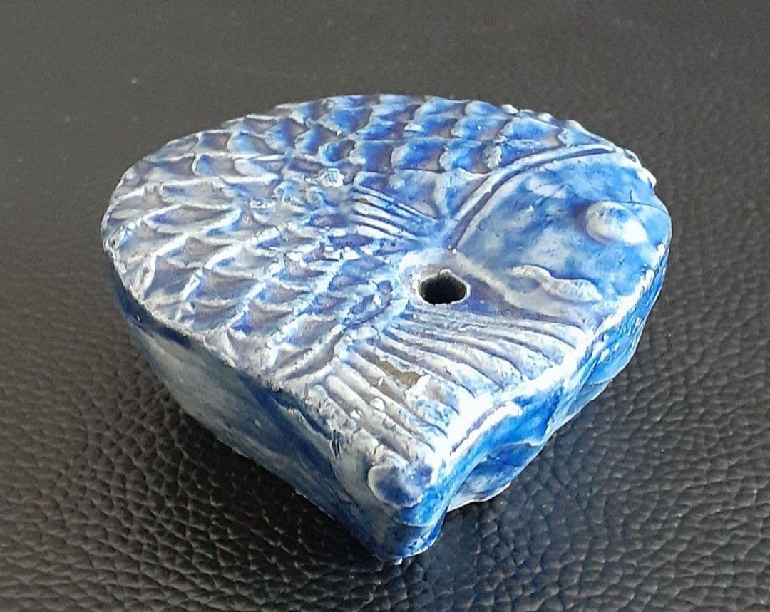 李氏朝鮮時代　李朝　瑠璃釉　陽刻浮彫　魚形　水滴　文房具　書道具　硯　硯石　毛筆