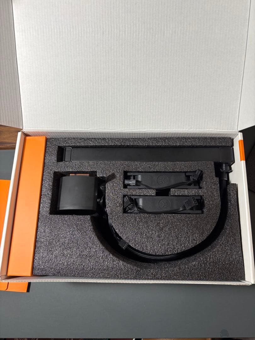 簡易水冷　EKWB Nucleus AIO CR240 Dark