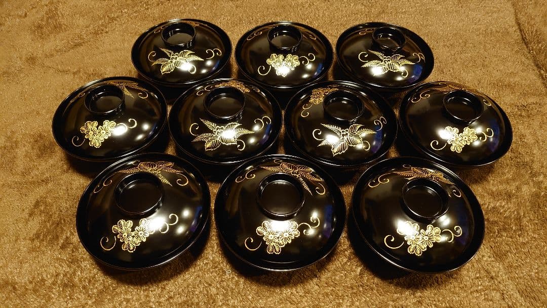 輪島塗　漆器　金蒔絵　蒔絵　沈金　蓋椀　華唐草　唐草　人間国宝　１０客