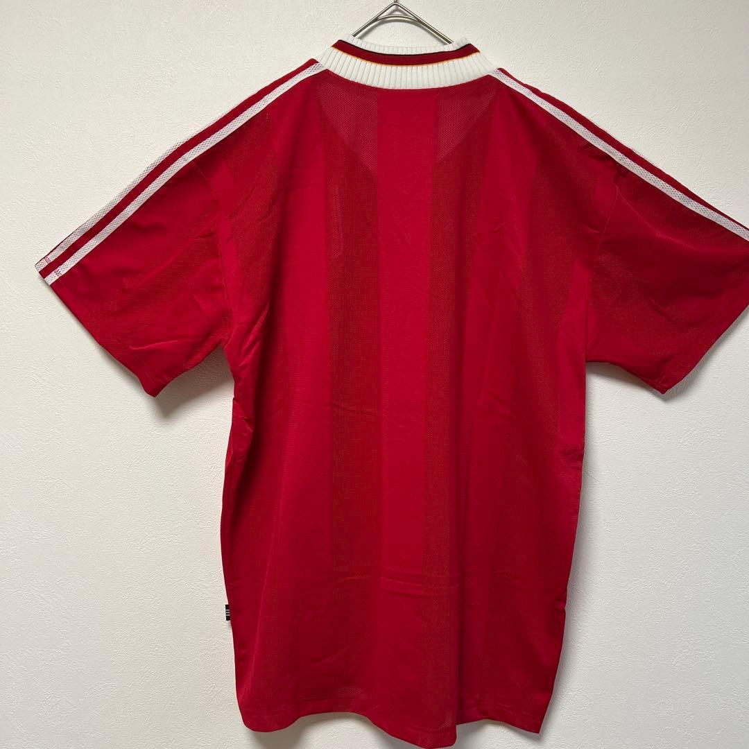 Liverpool リバプール　サッカー　adidas アディダス