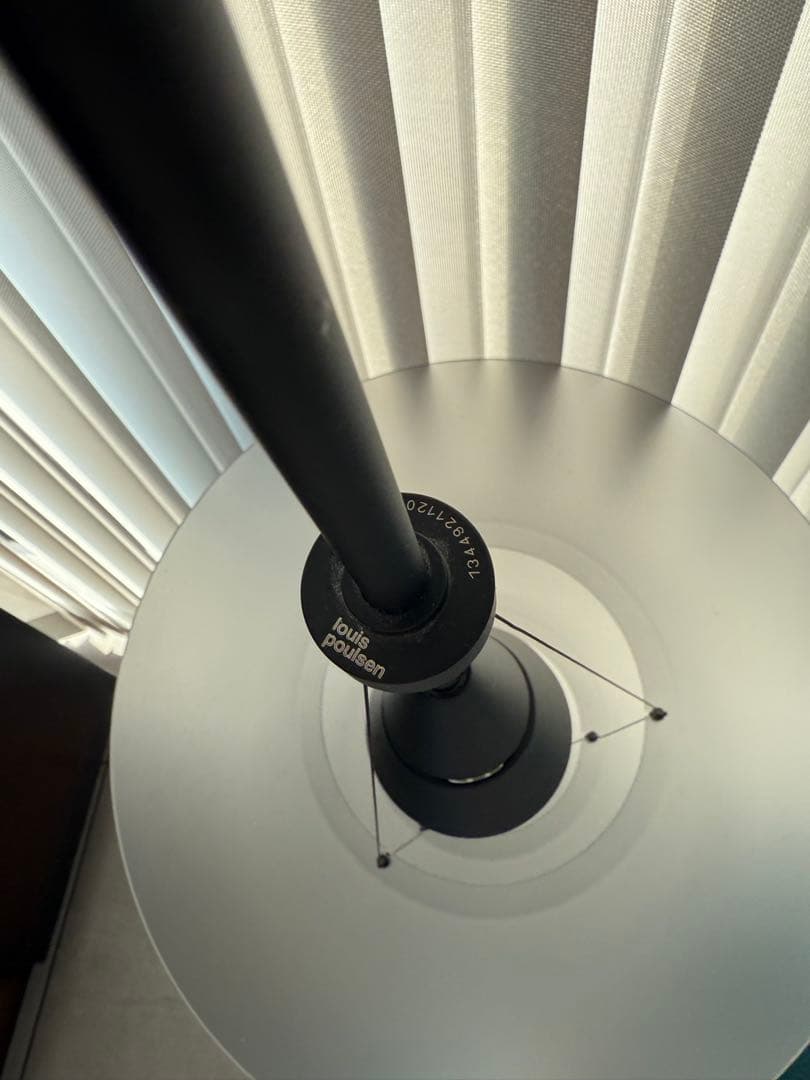 louis poulsen ペンダイトライト　黒