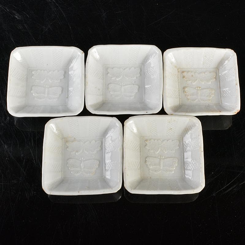 中国　明末期　白磁　陽刻　蝶文　四方小皿　五客　時代箱付　M　R5569